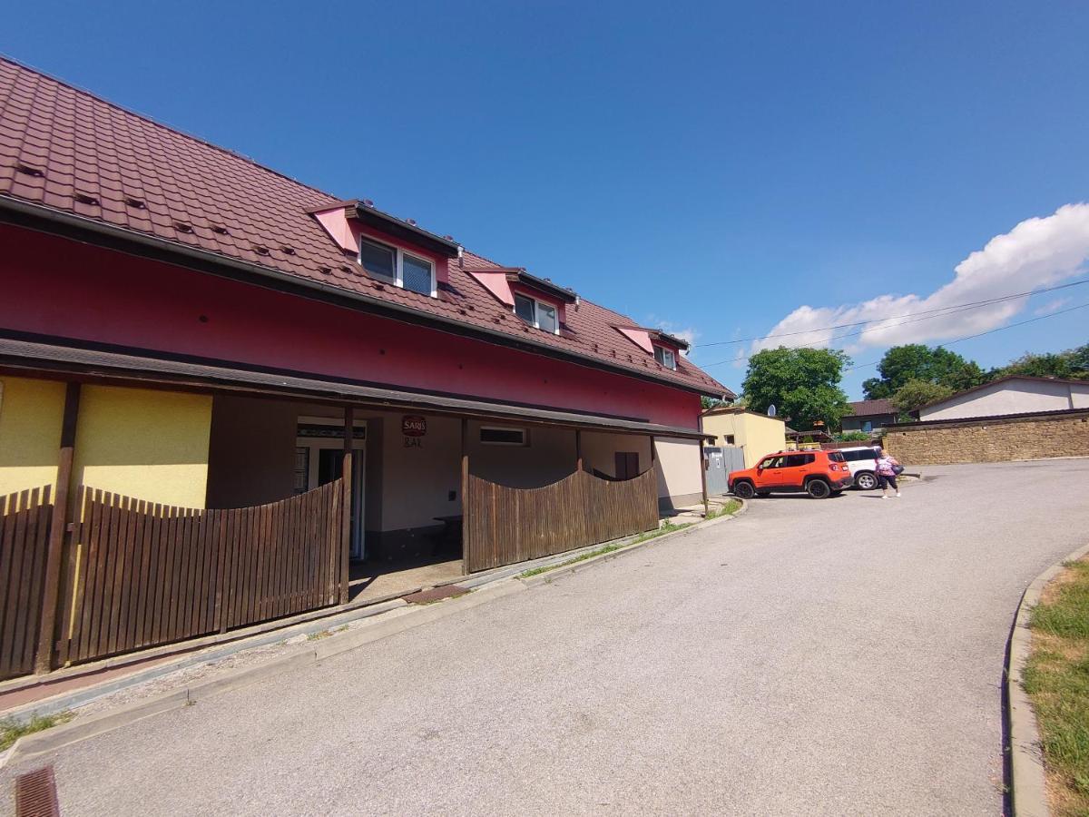 Penzion & Bar Natali Spissky Stvrtok Exterior foto